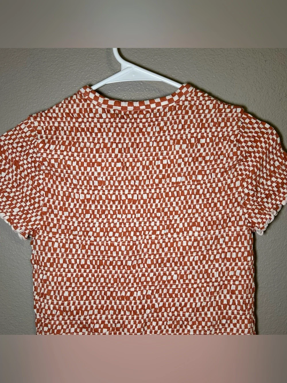 NEW American Eagle Checkered Smocked Short Sleeve T Shirt Women’s Size Medium